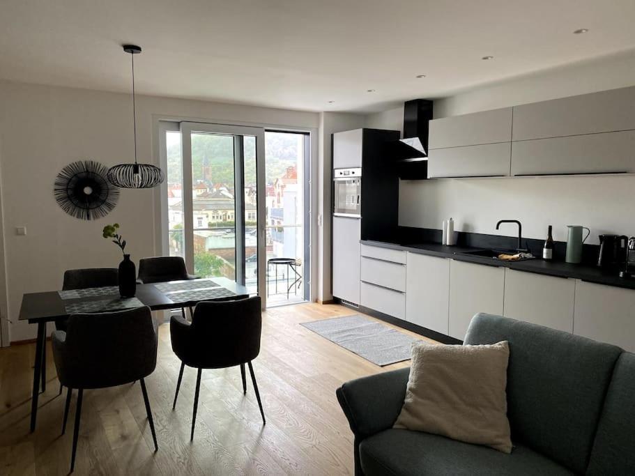 Modernes City-Appartement Neustadt an der Weinstrasse Bagian luar foto