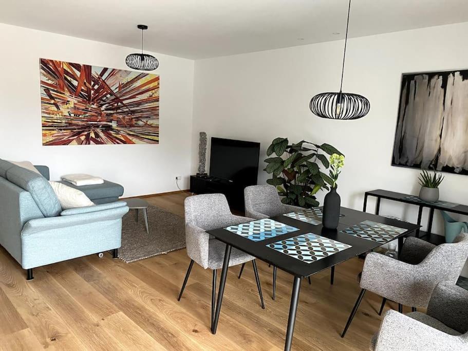 Modernes City-Appartement Neustadt an der Weinstrasse Bagian luar foto