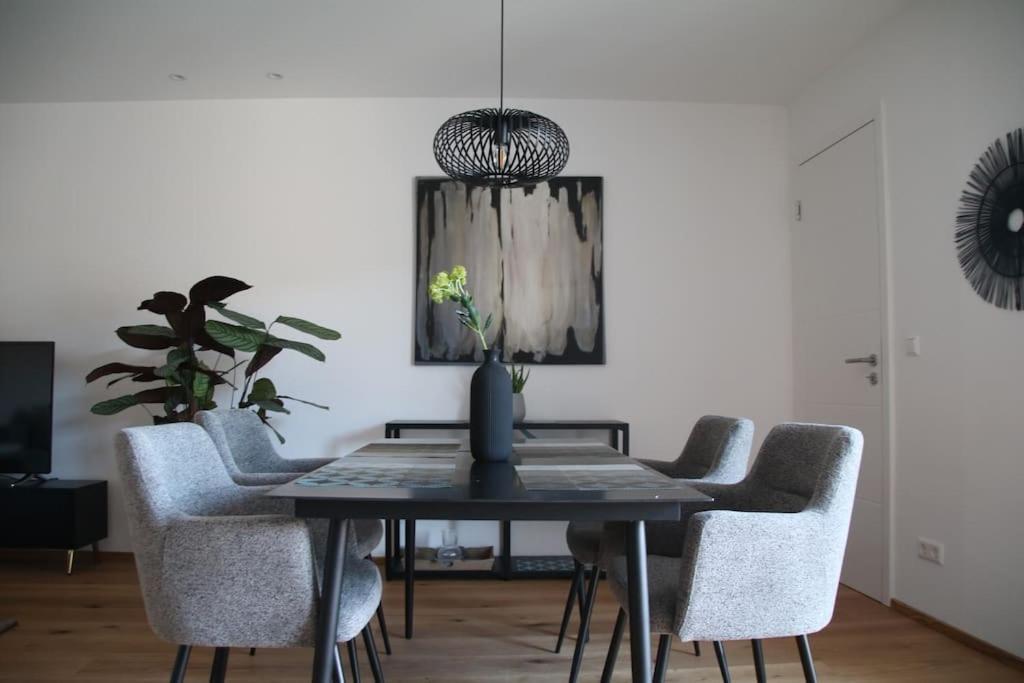Modernes City-Appartement Neustadt an der Weinstrasse Bagian luar foto
